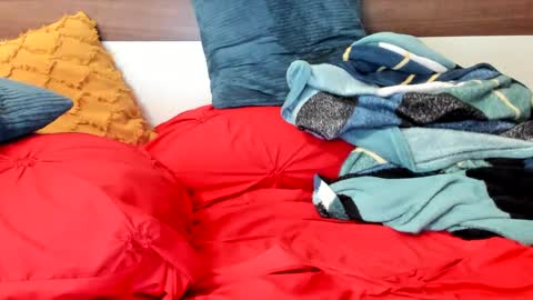 00ingrid00 online show from December 17, 5:51 am