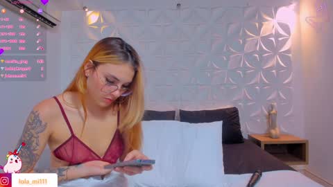 ASHLEY online show from December 2, 3:36 pm