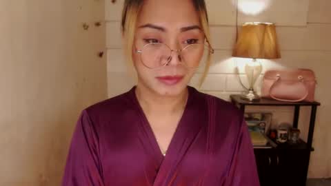 angel online show from December 1, 8:53 pm