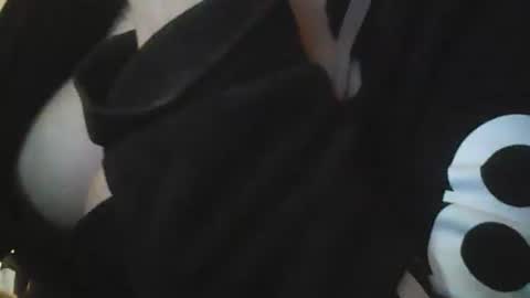 Deluxepussy online show from October 18, 6:30 pm