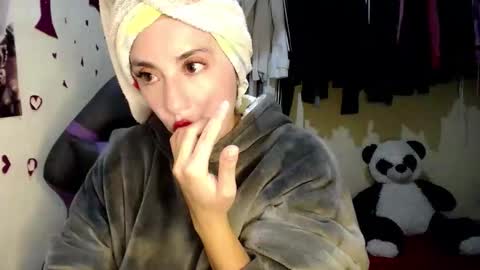 Snapshot of 1kandylove chatting on September 16, 2:34 am 1kandylove online show from September 16, 2:34 am