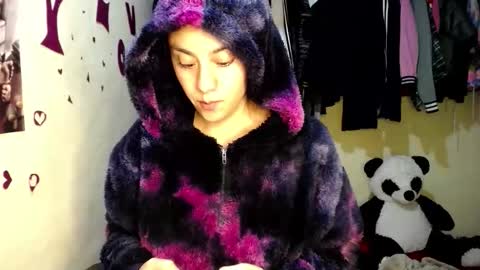 Snapshot of 1kandylove chatting on October 20, 2:23 am 1kandylove online show from October 20, 2:23 am