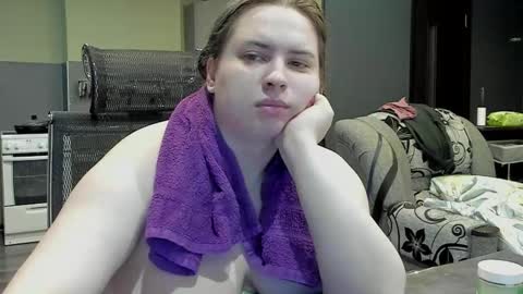 Snapshot of 1lindsey1 chatting on February 25, 10:26 am 1LINDSEY1 online show from February 25, 10:26 am