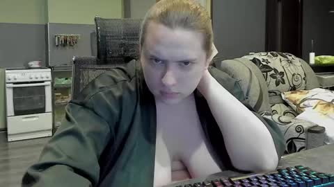 Snapshot of 1lindsey1 chatting on March 4, 9:22 pm 1LINDSEY1 online show from March 4, 9:22 pm