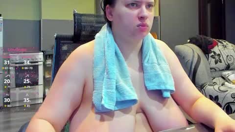 Snapshot of 1lindsey1 chatting on October 14, 3:29 am 1LINDSEY1 online show from October 14, 3:29 am