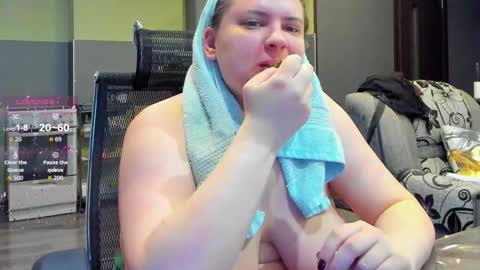 Snapshot of 1lindsey1 chatting on October 16, 7:20 am 1LINDSEY1 online show from October 16, 7:20 am