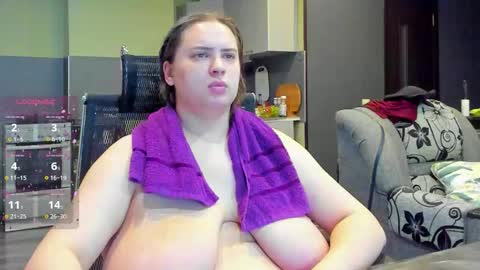 Snapshot of 1lindsey1 chatting on November 3, 11:00 am 1LINDSEY1 online show from November 3, 11:00 am