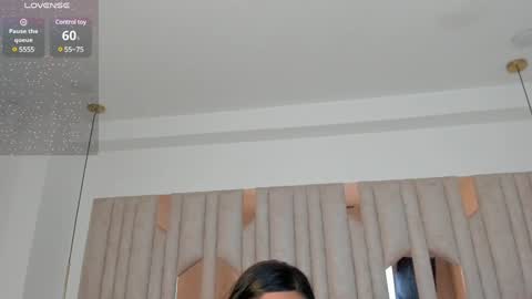 Snapshot of 1m_valery chatting on December 25, 7:02 pm Valery online show from December 25, 7:02 pm