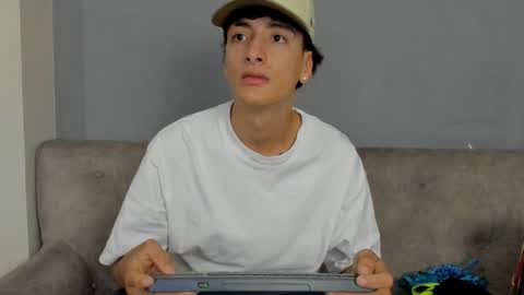 1Threestar online show from January 9, 12:09 pm