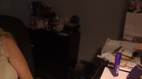 Snapshot of 1xtrahornyone chatting on January 18, 2:25 am Susan online show from January 18, 2:25 am