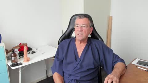 Henk online show from December 15, 1:22 pm