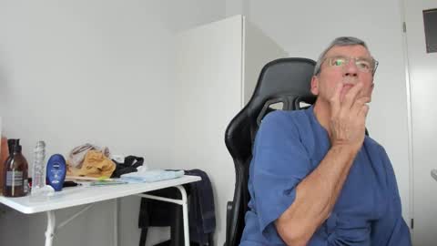 Henk online show from November 25, 2:06 pm