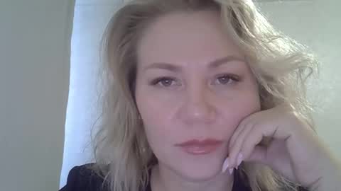 Snapshot of 3susie chatting on September 12, 7:30 am 3susie online show from September 12, 7:30 am