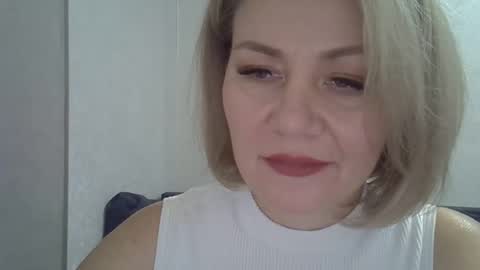 Snapshot of 3susie chatting on October 17, 8:28 am 3susie online show from October 17, 8:28 am