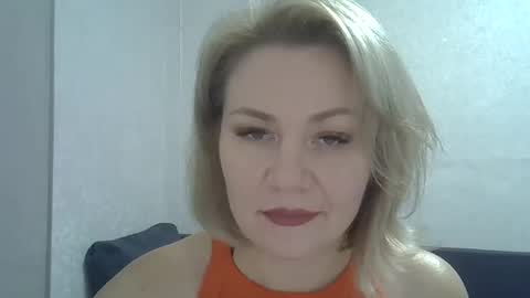 Snapshot of 3susie chatting on October 25, 9:17 am 3susie online show from October 25, 9:17 am