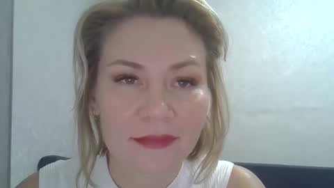 Snapshot of 3susie chatting on October 30, 10:27 am 3susie online show from October 30, 10:27 am