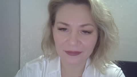 Snapshot of 3susie chatting on November 11, 9:09 am 3susie online show from November 11, 9:09 am