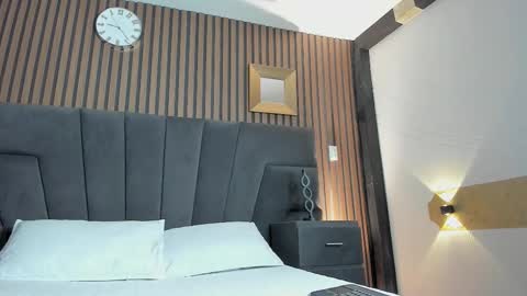 3X NAXAA online show from September 23, 12:30 pm