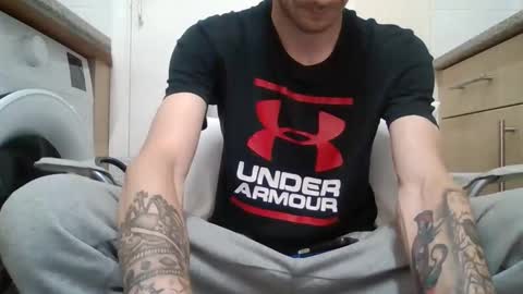 420feetloverr420 online show from September 17, 12:45 am