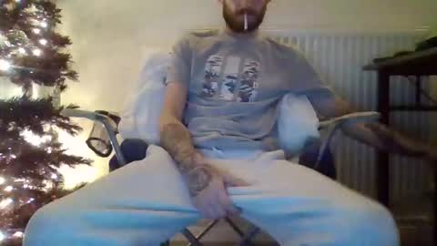 420feetloverr420 online show from November 20, 1:17 am
