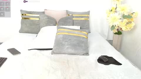 493ashlyfoxx online show from September 18, 1:18 am