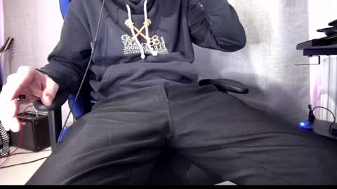 Larese Carlo online show from December 2, 10:50 am