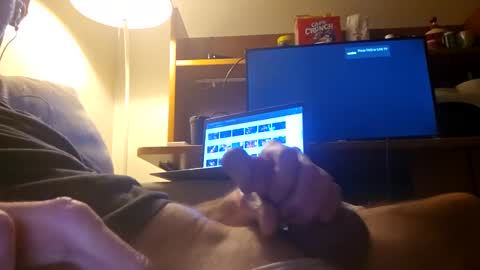 Snapshot of 60zeus60 chatting on December 10, 7:05 am Zeus online show from December 10, 7:05 am