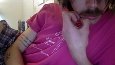 Snapshot of 69j0hndo chatting on January 21, 12:18 pm FUCKR online show from January 21, 12:18 pm