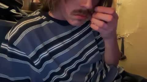 Snapshot of 69j0hndo chatting on February 17, 9:13 am FUCKR online show from February 17, 9:13 am