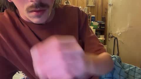 Snapshot of 69j0hndo chatting on March 9, 12:31 am FUCKR online show from March 9, 12:31 am