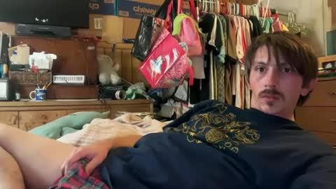 Snapshot of 69j0hndo chatting on September 23, 9:56 am FUCKR online show from September 23, 9:56 am