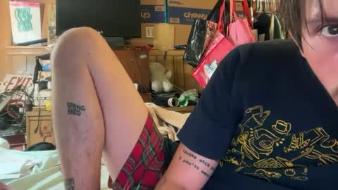 Snapshot of 69j0hndo chatting on September 24, 2:04 am FUCKR online show from September 24, 2:04 am