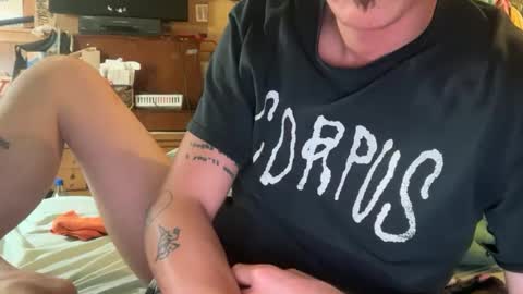 Snapshot of 69j0hndo chatting on September 27, 7:46 am FUCKR online show from September 27, 7:46 am