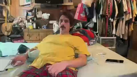 Snapshot of 69j0hndo chatting on October 14, 8:26 am FUCKR online show from October 14, 8:26 am