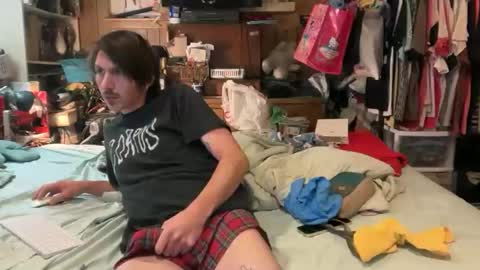 Snapshot of 69j0hndo chatting on November 3, 12:28 pm FUCKR online show from November 3, 12:28 pm