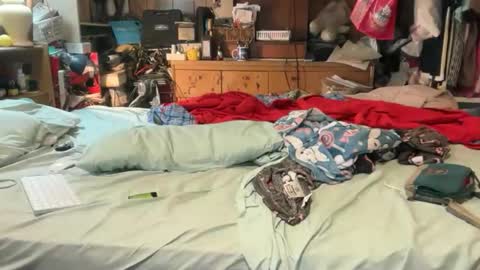 Snapshot of 69j0hndo chatting on November 17, 12:49 am FUCKR online show from November 17, 12:49 am