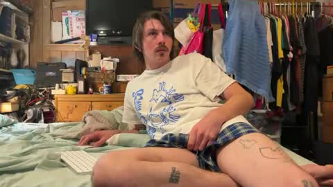 Snapshot of 69j0hndo chatting on November 23, 8:41 pm FUCKR online show from November 23, 8:41 pm