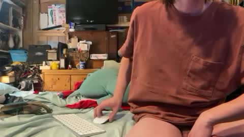 Snapshot of 69j0hndo chatting on November 26, 3:46 pm FUCKR online show from November 26, 3:46 pm