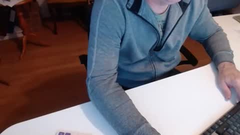 Snapshot of 69pifpaf chatting on December 2, 7:25 am 69pifpaf online show from December 2, 7:25 am