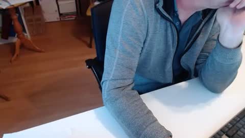 Snapshot of 69pifpaf chatting on December 4, 12:36 pm 69pifpaf online show from December 4, 12:36 pm