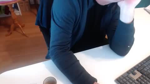 Snapshot of 69pifpaf chatting on January 5, 9:15 am 69pifpaf online show from January 5, 9:15 am