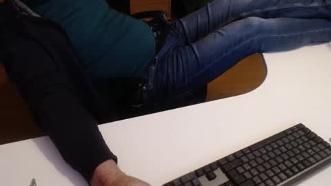 Snapshot of 69pifpaf chatting on January 10, 2:23 pm 69pifpaf online show from January 10, 2:23 pm