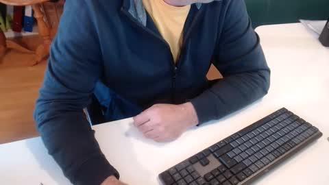 Snapshot of 69pifpaf chatting on January 12, 9:19 am 69pifpaf online show from January 12, 9:19 am