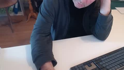 Snapshot of 69pifpaf chatting on February 20, 12:04 pm 69pifpaf online show from February 20, 12:04 pm