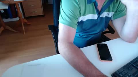 Snapshot of 69pifpaf chatting on September 12, 12:05 pm 69pifpaf online show from September 12, 12:05 pm