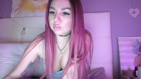 Snapshot of 6a6yface chatting on December 22, 11:33 am lil J online show from December 22, 11:33 am