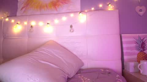 Snapshot of 6a6yface chatting on January 1, 2:42 pm lil J online show from January 1, 2:42 pm