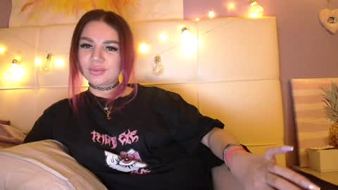 Snapshot of 6a6yface chatting on February 7, 12:17 pm lil J online show from February 7, 12:17 pm