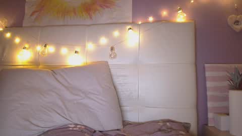 Snapshot of 6a6yface chatting on February 8, 11:12 am lil J online show from February 8, 11:12 am