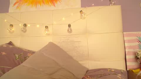 Snapshot of 6a6yface chatting on February 21, 7:34 am lil J online show from February 21, 7:34 am